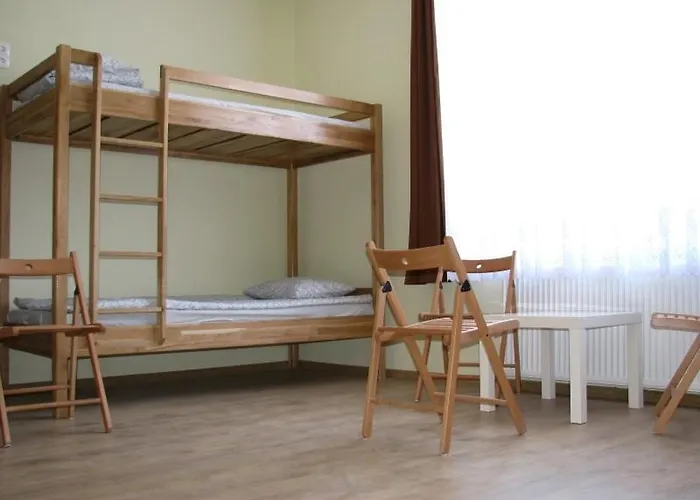 Hostel4U